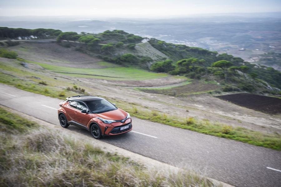  Toyota C-HR Hybrid 2019 года  (WW) (фото 81 из 174)